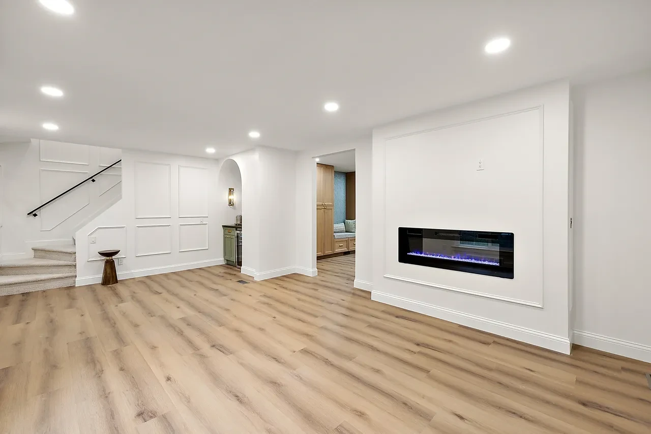 Woodland Project — modern living room with ceiling fan